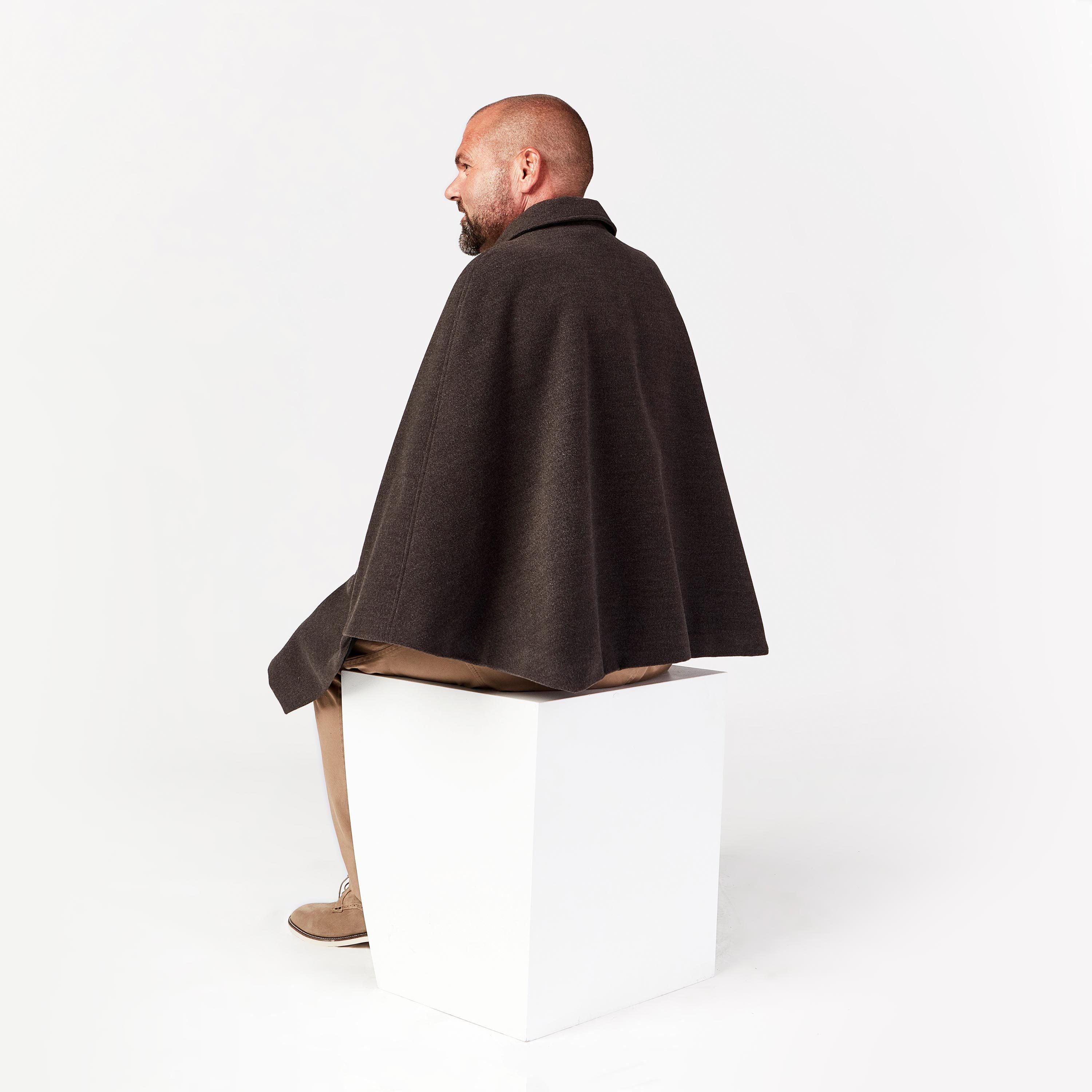 Seated Cape