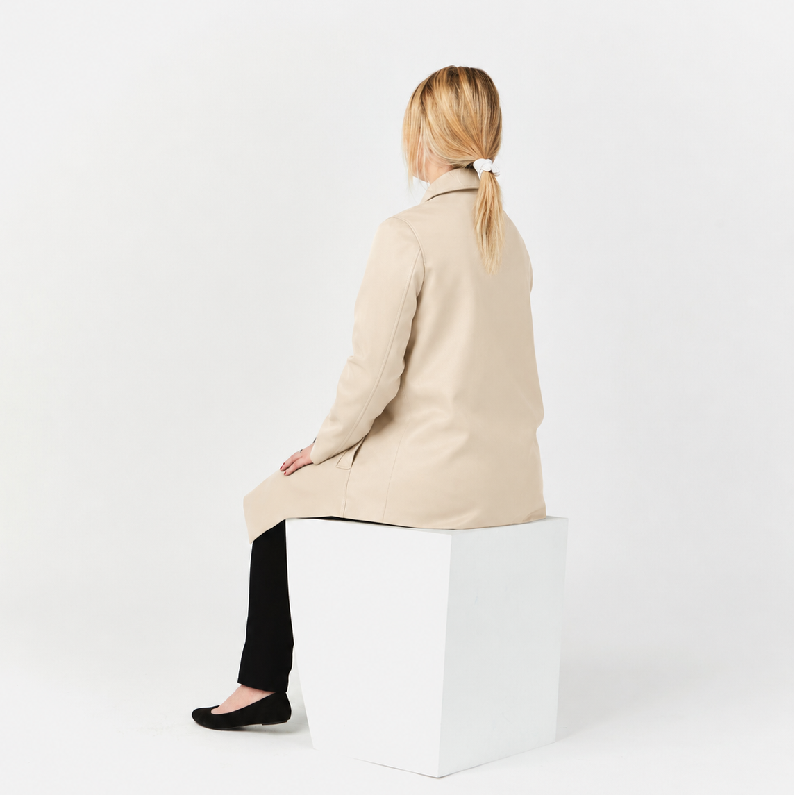 Women's Seated Junction Trench Coat with Magnetic Closure | Made to Order